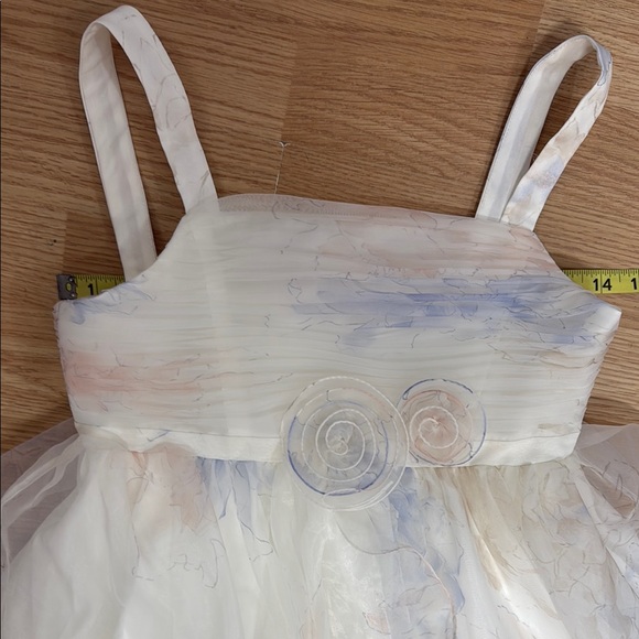 David's Bridal Cream Tiered Ruffled Sleeveless Dress for Weddings. Mini Bride - Picture 4 of 8